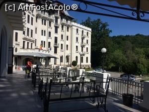 [P13] Hotel Palace Govora. Pe terasa.  » foto by Floria
 - 
<span class="allrVoted glyphicon glyphicon-heart hidden" id="av1058762"></span>
<a class="m-l-10 hidden" id="sv1058762" onclick="voting_Foto_DelVot(,1058762,14481)" role="button">șterge vot <span class="glyphicon glyphicon-remove"></span></a>
<a id="v91058762" class=" c-red"  onclick="voting_Foto_SetVot(1058762)" role="button"><span class="glyphicon glyphicon-heart-empty"></span> <b>LIKE</b> = Votează poza</a> <img class="hidden"  id="f1058762W9" src="/imagini/loader.gif" border="0" /><span class="AjErrMes hidden" id="e1058762ErM"></span>