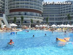 [P06] Piscina centrala.  » foto by manuta_1969
 - 
<span class="allrVoted glyphicon glyphicon-heart hidden" id="av443230"></span>
<a class="m-l-10 hidden" id="sv443230" onclick="voting_Foto_DelVot(,443230,14487)" role="button">șterge vot <span class="glyphicon glyphicon-remove"></span></a>
<a id="v9443230" class=" c-red"  onclick="voting_Foto_SetVot(443230)" role="button"><span class="glyphicon glyphicon-heart-empty"></span> <b>LIKE</b> = Votează poza</a> <img class="hidden"  id="f443230W9" src="/imagini/loader.gif" border="0" /><span class="AjErrMes hidden" id="e443230ErM"></span>
