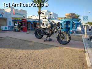[P04] O moto mai altfel in portul Hamamet » foto by vargacalin
 - 
<span class="allrVoted glyphicon glyphicon-heart hidden" id="av1315530"></span>
<a class="m-l-10 hidden" id="sv1315530" onclick="voting_Foto_DelVot(,1315530,14494)" role="button">șterge vot <span class="glyphicon glyphicon-remove"></span></a>
<a id="v91315530" class=" c-red"  onclick="voting_Foto_SetVot(1315530)" role="button"><span class="glyphicon glyphicon-heart-empty"></span> <b>LIKE</b> = Votează poza</a> <img class="hidden"  id="f1315530W9" src="/imagini/loader.gif" border="0" /><span class="AjErrMes hidden" id="e1315530ErM"></span>