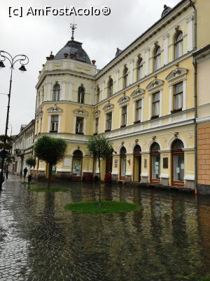 [P28] Clădiri istorice din centrul orașului » foto by AZE
 - 
<span class="allrVoted glyphicon glyphicon-heart hidden" id="av1330205"></span>
<a class="m-l-10 hidden" id="sv1330205" onclick="voting_Foto_DelVot(,1330205,14513)" role="button">șterge vot <span class="glyphicon glyphicon-remove"></span></a>
<a id="v91330205" class=" c-red"  onclick="voting_Foto_SetVot(1330205)" role="button"><span class="glyphicon glyphicon-heart-empty"></span> <b>LIKE</b> = Votează poza</a> <img class="hidden"  id="f1330205W9" src="/imagini/loader.gif" border="0" /><span class="AjErrMes hidden" id="e1330205ErM"></span>