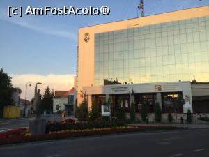 [P56] Sf&acirc;ntu Gheorghe - Directia de finante, contrast cu alte cladiri din oras » foto by mishu
 - 
<span class="allrVoted glyphicon glyphicon-heart hidden" id="av1186104"></span>
<a class="m-l-10 hidden" id="sv1186104" onclick="voting_Foto_DelVot(,1186104,14513)" role="button">șterge vot <span class="glyphicon glyphicon-remove"></span></a>
<a id="v91186104" class=" c-red"  onclick="voting_Foto_SetVot(1186104)" role="button"><span class="glyphicon glyphicon-heart-empty"></span> <b>LIKE</b> = Votează poza</a> <img class="hidden"  id="f1186104W9" src="/imagini/loader.gif" border="0" /><span class="AjErrMes hidden" id="e1186104ErM"></span>