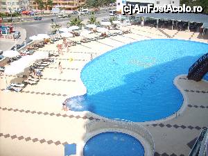 [P23] Diamond Hill- piscina, se observa si o parte a piscinei pentru copii.  » foto by Andox
 - 
<span class="allrVoted glyphicon glyphicon-heart hidden" id="av438341"></span>
<a class="m-l-10 hidden" id="sv438341" onclick="voting_Foto_DelVot(,438341,14514)" role="button">șterge vot <span class="glyphicon glyphicon-remove"></span></a>
<a id="v9438341" class=" c-red"  onclick="voting_Foto_SetVot(438341)" role="button"><span class="glyphicon glyphicon-heart-empty"></span> <b>LIKE</b> = Votează poza</a> <img class="hidden"  id="f438341W9" src="/imagini/loader.gif" border="0" /><span class="AjErrMes hidden" id="e438341ErM"></span>