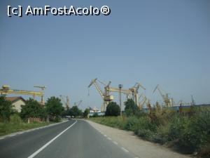 [P46] Ne apropiem de șantierul naval de la Mangalia.  » foto by Floryn81
 - 
<span class="allrVoted glyphicon glyphicon-heart hidden" id="av752518"></span>
<a class="m-l-10 hidden" id="sv752518" onclick="voting_Foto_DelVot(,752518,14525)" role="button">șterge vot <span class="glyphicon glyphicon-remove"></span></a>
<a id="v9752518" class=" c-red"  onclick="voting_Foto_SetVot(752518)" role="button"><span class="glyphicon glyphicon-heart-empty"></span> <b>LIKE</b> = Votează poza</a> <img class="hidden"  id="f752518W9" src="/imagini/loader.gif" border="0" /><span class="AjErrMes hidden" id="e752518ErM"></span>