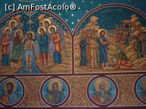 [P14] Pictura interioară a bisericii este compusă din scene biblice și chipuri de sfinți.  » foto by Floryn81
 - 
<span class="allrVoted glyphicon glyphicon-heart hidden" id="av753296"></span>
<a class="m-l-10 hidden" id="sv753296" onclick="voting_Foto_DelVot(,753296,14525)" role="button">șterge vot <span class="glyphicon glyphicon-remove"></span></a>
<a id="v9753296" class=" c-red"  onclick="voting_Foto_SetVot(753296)" role="button"><span class="glyphicon glyphicon-heart-empty"></span> <b>LIKE</b> = Votează poza</a> <img class="hidden"  id="f753296W9" src="/imagini/loader.gif" border="0" /><span class="AjErrMes hidden" id="e753296ErM"></span>