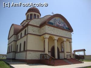 [P30] În partea dreaptă a curții se află biserica ”Adormirea Maicii Domnului” a mănăstirii ”Sfinții Ierarhi Nicolae și Bretanion”.  » foto by Floryn81
 - 
<span class="allrVoted glyphicon glyphicon-heart hidden" id="av753319"></span>
<a class="m-l-10 hidden" id="sv753319" onclick="voting_Foto_DelVot(,753319,14525)" role="button">șterge vot <span class="glyphicon glyphicon-remove"></span></a>
<a id="v9753319" class=" c-red"  onclick="voting_Foto_SetVot(753319)" role="button"><span class="glyphicon glyphicon-heart-empty"></span> <b>LIKE</b> = Votează poza</a> <img class="hidden"  id="f753319W9" src="/imagini/loader.gif" border="0" /><span class="AjErrMes hidden" id="e753319ErM"></span>