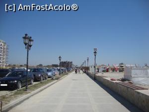 [P05] Mamaia Nord - Aleea de promenadă separă zona de şantier unde se află locaţiile de cazare de zona plajei.  » foto by Floryn81
 - 
<span class="allrVoted glyphicon glyphicon-heart hidden" id="av880695"></span>
<a class="m-l-10 hidden" id="sv880695" onclick="voting_Foto_DelVot(,880695,14525)" role="button">șterge vot <span class="glyphicon glyphicon-remove"></span></a>
<a id="v9880695" class=" c-red"  onclick="voting_Foto_SetVot(880695)" role="button"><span class="glyphicon glyphicon-heart-empty"></span> <b>LIKE</b> = Votează poza</a> <img class="hidden"  id="f880695W9" src="/imagini/loader.gif" border="0" /><span class="AjErrMes hidden" id="e880695ErM"></span>