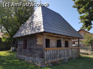 [P30] Construcție tradițională aflată în curtea muzeului.  » foto by Floryn81
 - 
<span class="allrVoted glyphicon glyphicon-heart hidden" id="av1132157"></span>
<a class="m-l-10 hidden" id="sv1132157" onclick="voting_Foto_DelVot(,1132157,14527)" role="button">șterge vot <span class="glyphicon glyphicon-remove"></span></a>
<a id="v91132157" class=" c-red"  onclick="voting_Foto_SetVot(1132157)" role="button"><span class="glyphicon glyphicon-heart-empty"></span> <b>LIKE</b> = Votează poza</a> <img class="hidden"  id="f1132157W9" src="/imagini/loader.gif" border="0" /><span class="AjErrMes hidden" id="e1132157ErM"></span>