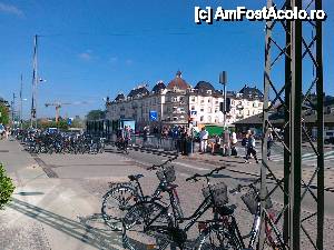 [P03] Parcare de biciclete, in fata hotelului » foto by dropacel
 - 
<span class="allrVoted glyphicon glyphicon-heart hidden" id="av437450"></span>
<a class="m-l-10 hidden" id="sv437450" onclick="voting_Foto_DelVot(,437450,14537)" role="button">șterge vot <span class="glyphicon glyphicon-remove"></span></a>
<a id="v9437450" class=" c-red"  onclick="voting_Foto_SetVot(437450)" role="button"><span class="glyphicon glyphicon-heart-empty"></span> <b>LIKE</b> = Votează poza</a> <img class="hidden"  id="f437450W9" src="/imagini/loader.gif" border="0" /><span class="AjErrMes hidden" id="e437450ErM"></span>