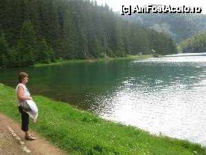[P19] Admiraţie pe malul lacului Crno Jezera (Lacul Negru). Zabljack, Muntenegru.  » foto by traian.leuca †
 - 
<span class="allrVoted glyphicon glyphicon-heart hidden" id="av440781"></span>
<a class="m-l-10 hidden" id="sv440781" onclick="voting_Foto_DelVot(,440781,14540)" role="button">șterge vot <span class="glyphicon glyphicon-remove"></span></a>
<a id="v9440781" class=" c-red"  onclick="voting_Foto_SetVot(440781)" role="button"><span class="glyphicon glyphicon-heart-empty"></span> <b>LIKE</b> = Votează poza</a> <img class="hidden"  id="f440781W9" src="/imagini/loader.gif" border="0" /><span class="AjErrMes hidden" id="e440781ErM"></span>