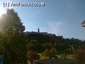 [P02] Buzet - vedere din camera de hotel asupra oraşului vechi » foto by calator2000
 - 
<span class="allrVoted glyphicon glyphicon-heart hidden" id="av786781"></span>
<a class="m-l-10 hidden" id="sv786781" onclick="voting_Foto_DelVot(,786781,14567)" role="button">șterge vot <span class="glyphicon glyphicon-remove"></span></a>
<a id="v9786781" class=" c-red"  onclick="voting_Foto_SetVot(786781)" role="button"><span class="glyphicon glyphicon-heart-empty"></span> <b>LIKE</b> = Votează poza</a> <img class="hidden"  id="f786781W9" src="/imagini/loader.gif" border="0" /><span class="AjErrMes hidden" id="e786781ErM"></span>
