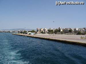 [P11] Vedere spre portul Pireu de la bordul feribotului » foto by mariana.olaru
 - 
<span class="allrVoted glyphicon glyphicon-heart hidden" id="av688104"></span>
<a class="m-l-10 hidden" id="sv688104" onclick="voting_Foto_DelVot(,688104,14569)" role="button">șterge vot <span class="glyphicon glyphicon-remove"></span></a>
<a id="v9688104" class=" c-red"  onclick="voting_Foto_SetVot(688104)" role="button"><span class="glyphicon glyphicon-heart-empty"></span> <b>LIKE</b> = Votează poza</a> <img class="hidden"  id="f688104W9" src="/imagini/loader.gif" border="0" /><span class="AjErrMes hidden" id="e688104ErM"></span>