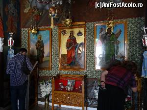 [P82] Mănăstirea Sfânta Ecaterina din Eghina : în plan central icoanea făcătoare de minuni a Sfintei Ecaterina din Biserica Sfânta Ecaterina » foto by mariana.olaru
 - 
<span class="allrVoted glyphicon glyphicon-heart hidden" id="av688175"></span>
<a class="m-l-10 hidden" id="sv688175" onclick="voting_Foto_DelVot(,688175,14569)" role="button">șterge vot <span class="glyphicon glyphicon-remove"></span></a>
<a id="v9688175" class=" c-red"  onclick="voting_Foto_SetVot(688175)" role="button"><span class="glyphicon glyphicon-heart-empty"></span> <b>LIKE</b> = Votează poza</a> <img class="hidden"  id="f688175W9" src="/imagini/loader.gif" border="0" /><span class="AjErrMes hidden" id="e688175ErM"></span>