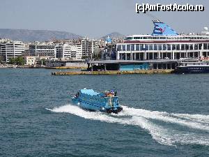 [P09] Vedere spre portul Pireu de la bordul feribotului » foto by mariana.olaru
 - 
<span class="allrVoted glyphicon glyphicon-heart hidden" id="av688102"></span>
<a class="m-l-10 hidden" id="sv688102" onclick="voting_Foto_DelVot(,688102,14569)" role="button">șterge vot <span class="glyphicon glyphicon-remove"></span></a>
<a id="v9688102" class=" c-red"  onclick="voting_Foto_SetVot(688102)" role="button"><span class="glyphicon glyphicon-heart-empty"></span> <b>LIKE</b> = Votează poza</a> <img class="hidden"  id="f688102W9" src="/imagini/loader.gif" border="0" /><span class="AjErrMes hidden" id="e688102ErM"></span>