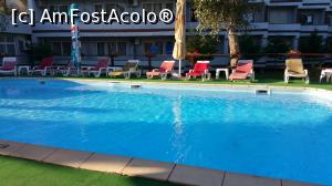 [P14] Hotel Voila Mamaia 2016 - piscina comună celor două hoteluri Caraiman şi Voila » foto by nicole33
 - 
<span class="allrVoted glyphicon glyphicon-heart hidden" id="av810651"></span>
<a class="m-l-10 hidden" id="sv810651" onclick="voting_Foto_DelVot(,810651,14599)" role="button">șterge vot <span class="glyphicon glyphicon-remove"></span></a>
<a id="v9810651" class=" c-red"  onclick="voting_Foto_SetVot(810651)" role="button"><span class="glyphicon glyphicon-heart-empty"></span> <b>LIKE</b> = Votează poza</a> <img class="hidden"  id="f810651W9" src="/imagini/loader.gif" border="0" /><span class="AjErrMes hidden" id="e810651ErM"></span>