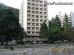 [P01] Hotel Hercules-corpul A, in dreapta se vede si corpul B nefolosit » foto by Tucu2009
 - 
<span class="allrVoted glyphicon glyphicon-heart hidden" id="av446507"></span>
<a class="m-l-10 hidden" id="sv446507" onclick="voting_Foto_DelVot(,446507,14604)" role="button">șterge vot <span class="glyphicon glyphicon-remove"></span></a>
<a id="v9446507" class=" c-red"  onclick="voting_Foto_SetVot(446507)" role="button"><span class="glyphicon glyphicon-heart-empty"></span> <b>LIKE</b> = Votează poza</a> <img class="hidden"  id="f446507W9" src="/imagini/loader.gif" border="0" /><span class="AjErrMes hidden" id="e446507ErM"></span>