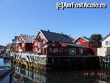 [P20] Henningsvær - Un pitoresc sat de pescari în arhipelagul Lofoten.  » foto by iulianic
 - 
<span class="allrVoted glyphicon glyphicon-heart hidden" id="av485527"></span>
<a class="m-l-10 hidden" id="sv485527" onclick="voting_Foto_DelVot(,485527,14621)" role="button">șterge vot <span class="glyphicon glyphicon-remove"></span></a>
<a id="v9485527" class=" c-red"  onclick="voting_Foto_SetVot(485527)" role="button"><span class="glyphicon glyphicon-heart-empty"></span> <b>LIKE</b> = Votează poza</a> <img class="hidden"  id="f485527W9" src="/imagini/loader.gif" border="0" /><span class="AjErrMes hidden" id="e485527ErM"></span>