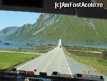 [P25] Lofoten - Un drum care parcă ar vrea să urce pe munte.  » foto by iulianic
 - 
<span class="allrVoted glyphicon glyphicon-heart hidden" id="av485532"></span>
<a class="m-l-10 hidden" id="sv485532" onclick="voting_Foto_DelVot(,485532,14621)" role="button">șterge vot <span class="glyphicon glyphicon-remove"></span></a>
<a id="v9485532" class=" c-red"  onclick="voting_Foto_SetVot(485532)" role="button"><span class="glyphicon glyphicon-heart-empty"></span> <b>LIKE</b> = Votează poza</a> <img class="hidden"  id="f485532W9" src="/imagini/loader.gif" border="0" /><span class="AjErrMes hidden" id="e485532ErM"></span>