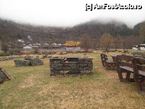 [P17] soba fermei si interiorul curtii » foto by grecudoina
 - 
<span class="allrVoted glyphicon glyphicon-heart hidden" id="av439920"></span>
<a class="m-l-10 hidden" id="sv439920" onclick="voting_Foto_DelVot(,439920,14621)" role="button">șterge vot <span class="glyphicon glyphicon-remove"></span></a>
<a id="v9439920" class=" c-red"  onclick="voting_Foto_SetVot(439920)" role="button"><span class="glyphicon glyphicon-heart-empty"></span> <b>LIKE</b> = Votează poza</a> <img class="hidden"  id="f439920W9" src="/imagini/loader.gif" border="0" /><span class="AjErrMes hidden" id="e439920ErM"></span>