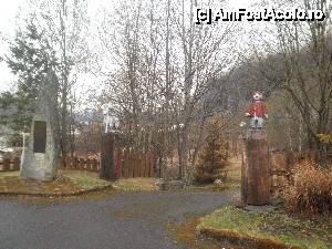 [P34] alte sculpturi din parc » foto by grecudoina
 - 
<span class="allrVoted glyphicon glyphicon-heart hidden" id="av439942"></span>
<a class="m-l-10 hidden" id="sv439942" onclick="voting_Foto_DelVot(,439942,14621)" role="button">șterge vot <span class="glyphicon glyphicon-remove"></span></a>
<a id="v9439942" class=" c-red"  onclick="voting_Foto_SetVot(439942)" role="button"><span class="glyphicon glyphicon-heart-empty"></span> <b>LIKE</b> = Votează poza</a> <img class="hidden"  id="f439942W9" src="/imagini/loader.gif" border="0" /><span class="AjErrMes hidden" id="e439942ErM"></span>