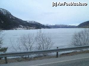 [P25] lacul Vangvatnet » foto by grecudoina
 - 
<span class="allrVoted glyphicon glyphicon-heart hidden" id="av440972"></span>
<a class="m-l-10 hidden" id="sv440972" onclick="voting_Foto_DelVot(,440972,14621)" role="button">șterge vot <span class="glyphicon glyphicon-remove"></span></a>
<a id="v9440972" class=" c-red"  onclick="voting_Foto_SetVot(440972)" role="button"><span class="glyphicon glyphicon-heart-empty"></span> <b>LIKE</b> = Votează poza</a> <img class="hidden"  id="f440972W9" src="/imagini/loader.gif" border="0" /><span class="AjErrMes hidden" id="e440972ErM"></span>