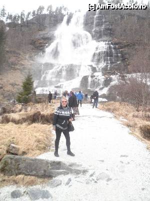[P27] la cascada Tvindefossen » foto by grecudoina
 - 
<span class="allrVoted glyphicon glyphicon-heart hidden" id="av440975"></span>
<a class="m-l-10 hidden" id="sv440975" onclick="voting_Foto_DelVot(,440975,14621)" role="button">șterge vot <span class="glyphicon glyphicon-remove"></span></a>
<a id="v9440975" class=" c-red"  onclick="voting_Foto_SetVot(440975)" role="button"><span class="glyphicon glyphicon-heart-empty"></span> <b>LIKE</b> = Votează poza</a> <img class="hidden"  id="f440975W9" src="/imagini/loader.gif" border="0" /><span class="AjErrMes hidden" id="e440975ErM"></span>