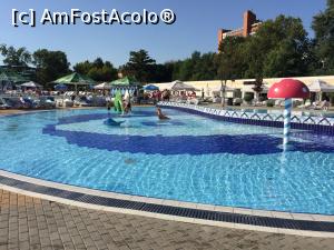 [P04] bazin pentru copii, cu apa rece » foto by Dan&Ema
 - 
<span class="allrVoted glyphicon glyphicon-heart hidden" id="av900418"></span>
<a class="m-l-10 hidden" id="sv900418" onclick="voting_Foto_DelVot(,900418,14626)" role="button">șterge vot <span class="glyphicon glyphicon-remove"></span></a>
<a id="v9900418" class=" c-red"  onclick="voting_Foto_SetVot(900418)" role="button"><span class="glyphicon glyphicon-heart-empty"></span> <b>LIKE</b> = Votează poza</a> <img class="hidden"  id="f900418W9" src="/imagini/loader.gif" border="0" /><span class="AjErrMes hidden" id="e900418ErM"></span>