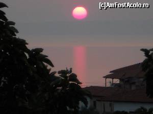 [P24] UN ALT APUS DE SOARE FILMAT DE PE BALCON. ROMANTISM LA MAXIM...  » foto by mihaiela
 - 
<span class="allrVoted glyphicon glyphicon-heart hidden" id="av541408"></span>
<a class="m-l-10 hidden" id="sv541408" onclick="voting_Foto_DelVot(,541408,14635)" role="button">șterge vot <span class="glyphicon glyphicon-remove"></span></a>
<a id="v9541408" class=" c-red"  onclick="voting_Foto_SetVot(541408)" role="button"><span class="glyphicon glyphicon-heart-empty"></span> <b>LIKE</b> = Votează poza</a> <img class="hidden"  id="f541408W9" src="/imagini/loader.gif" border="0" /><span class="AjErrMes hidden" id="e541408ErM"></span>