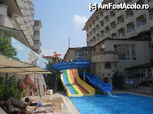 [P05] Piscina mijlocie » foto by tabache
 - 
<span class="allrVoted glyphicon glyphicon-heart hidden" id="av440552"></span>
<a class="m-l-10 hidden" id="sv440552" onclick="voting_Foto_DelVot(,440552,14640)" role="button">șterge vot <span class="glyphicon glyphicon-remove"></span></a>
<a id="v9440552" class=" c-red"  onclick="voting_Foto_SetVot(440552)" role="button"><span class="glyphicon glyphicon-heart-empty"></span> <b>LIKE</b> = Votează poza</a> <img class="hidden"  id="f440552W9" src="/imagini/loader.gif" border="0" /><span class="AjErrMes hidden" id="e440552ErM"></span>