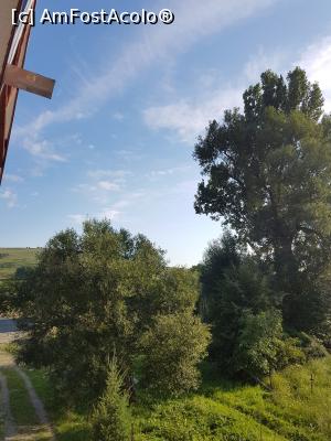 [P17] Pensiunea Nadine - vederea de pe balcon este foarte frumoasa... natura le salvează pe toate, nu-i așa?  » foto by sunflower
 - 
<span class="allrVoted glyphicon glyphicon-heart hidden" id="av1006073"></span>
<a class="m-l-10 hidden" id="sv1006073" onclick="voting_Foto_DelVot(,1006073,14641)" role="button">șterge vot <span class="glyphicon glyphicon-remove"></span></a>
<a id="v91006073" class=" c-red"  onclick="voting_Foto_SetVot(1006073)" role="button"><span class="glyphicon glyphicon-heart-empty"></span> <b>LIKE</b> = Votează poza</a> <img class="hidden"  id="f1006073W9" src="/imagini/loader.gif" border="0" /><span class="AjErrMes hidden" id="e1006073ErM"></span>