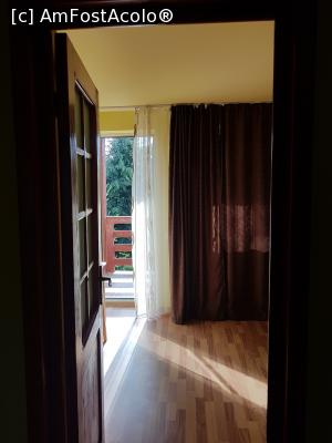 [P06] Pensiunea Nadine - apartamentul spațios, frumos, dar lipsit de curățenie, mirosul spune mai multe decât cuvintele » foto by sunflower
 - 
<span class="allrVoted glyphicon glyphicon-heart hidden" id="av1006050"></span>
<a class="m-l-10 hidden" id="sv1006050" onclick="voting_Foto_DelVot(,1006050,14641)" role="button">șterge vot <span class="glyphicon glyphicon-remove"></span></a>
<a id="v91006050" class=" c-red"  onclick="voting_Foto_SetVot(1006050)" role="button"><span class="glyphicon glyphicon-heart-empty"></span> <b>LIKE</b> = Votează poza</a> <img class="hidden"  id="f1006050W9" src="/imagini/loader.gif" border="0" /><span class="AjErrMes hidden" id="e1006050ErM"></span>