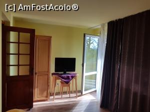 [P09] Pensiunea Nadine - apartamentul spațios, frumos, dar lipsit de curățenie, mirosul spune mai multe decât cuvintele » foto by sunflower
 - 
<span class="allrVoted glyphicon glyphicon-heart hidden" id="av1006057"></span>
<a class="m-l-10 hidden" id="sv1006057" onclick="voting_Foto_DelVot(,1006057,14641)" role="button">șterge vot <span class="glyphicon glyphicon-remove"></span></a>
<a id="v91006057" class=" c-red"  onclick="voting_Foto_SetVot(1006057)" role="button"><span class="glyphicon glyphicon-heart-empty"></span> <b>LIKE</b> = Votează poza</a> <img class="hidden"  id="f1006057W9" src="/imagini/loader.gif" border="0" /><span class="AjErrMes hidden" id="e1006057ErM"></span>