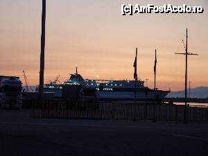 [P07] Ferryboatul catre Zakynthos dis de dimineata » foto by Muffin2009*
 - 
<span class="allrVoted glyphicon glyphicon-heart hidden" id="av397949"></span>
<a class="m-l-10 hidden" id="sv397949" onclick="voting_Foto_DelVot(,397949,14642)" role="button">șterge vot <span class="glyphicon glyphicon-remove"></span></a>
<a id="v9397949" class=" c-red"  onclick="voting_Foto_SetVot(397949)" role="button"><span class="glyphicon glyphicon-heart-empty"></span> <b>LIKE</b> = Votează poza</a> <img class="hidden"  id="f397949W9" src="/imagini/loader.gif" border="0" /><span class="AjErrMes hidden" id="e397949ErM"></span>
