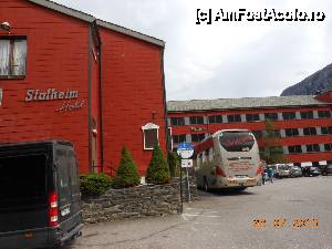 [P44] În drum spre Bergen - Hotel Stalheim.  » foto by iulianic
 - 
<span class="allrVoted glyphicon glyphicon-heart hidden" id="av475159"></span>
<a class="m-l-10 hidden" id="sv475159" onclick="voting_Foto_DelVot(,475159,14660)" role="button">șterge vot <span class="glyphicon glyphicon-remove"></span></a>
<a id="v9475159" class=" c-red"  onclick="voting_Foto_SetVot(475159)" role="button"><span class="glyphicon glyphicon-heart-empty"></span> <b>LIKE</b> = Votează poza</a> <img class="hidden"  id="f475159W9" src="/imagini/loader.gif" border="0" /><span class="AjErrMes hidden" id="e475159ErM"></span>