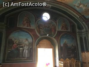 [P27] Manastirea Suzana - Interior biserica » foto by mishu
 - 
<span class="allrVoted glyphicon glyphicon-heart hidden" id="av920775"></span>
<a class="m-l-10 hidden" id="sv920775" onclick="voting_Foto_DelVot(,920775,14664)" role="button">șterge vot <span class="glyphicon glyphicon-remove"></span></a>
<a id="v9920775" class=" c-red"  onclick="voting_Foto_SetVot(920775)" role="button"><span class="glyphicon glyphicon-heart-empty"></span> <b>LIKE</b> = Votează poza</a> <img class="hidden"  id="f920775W9" src="/imagini/loader.gif" border="0" /><span class="AjErrMes hidden" id="e920775ErM"></span>