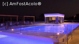 [P30] Piscina exterioara la orele serii. » foto by ovidiuyepi
 - 
<span class="allrVoted glyphicon glyphicon-heart hidden" id="av1213142"></span>
<a class="m-l-10 hidden" id="sv1213142" onclick="voting_Foto_DelVot(,1213142,14687)" role="button">șterge vot <span class="glyphicon glyphicon-remove"></span></a>
<a id="v91213142" class=" c-red"  onclick="voting_Foto_SetVot(1213142)" role="button"><span class="glyphicon glyphicon-heart-empty"></span> <b>LIKE</b> = Votează poza</a> <img class="hidden"  id="f1213142W9" src="/imagini/loader.gif" border="0" /><span class="AjErrMes hidden" id="e1213142ErM"></span>