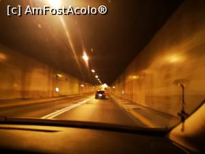 [P10] Interiorul tunelului spre Lefkada » foto by Artiglio
 - 
<span class="allrVoted glyphicon glyphicon-heart hidden" id="av1281282"></span>
<a class="m-l-10 hidden" id="sv1281282" onclick="voting_Foto_DelVot(,1281282,14689)" role="button">șterge vot <span class="glyphicon glyphicon-remove"></span></a>
<a id="v91281282" class=" c-red"  onclick="voting_Foto_SetVot(1281282)" role="button"><span class="glyphicon glyphicon-heart-empty"></span> <b>LIKE</b> = Votează poza</a> <img class="hidden"  id="f1281282W9" src="/imagini/loader.gif" border="0" /><span class="AjErrMes hidden" id="e1281282ErM"></span>