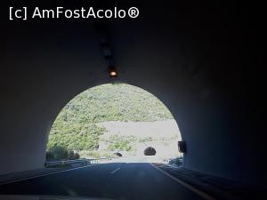 [P04] drumul spre Lefkada, se zareste urmatorul tunel » foto by Dana2008
 - 
<span class="allrVoted glyphicon glyphicon-heart hidden" id="av992445"></span>
<a class="m-l-10 hidden" id="sv992445" onclick="voting_Foto_DelVot(,992445,14691)" role="button">șterge vot <span class="glyphicon glyphicon-remove"></span></a>
<a id="v9992445" class=" c-red"  onclick="voting_Foto_SetVot(992445)" role="button"><span class="glyphicon glyphicon-heart-empty"></span> <b>LIKE</b> = Votează poza</a> <img class="hidden"  id="f992445W9" src="/imagini/loader.gif" border="0" /><span class="AjErrMes hidden" id="e992445ErM"></span>