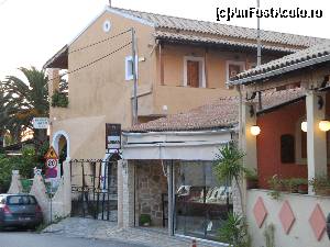 [P17] Mires House - Agios Gordios, Corfu » foto by vlado2
 - 
<span class="allrVoted glyphicon glyphicon-heart hidden" id="av574700"></span>
<a class="m-l-10 hidden" id="sv574700" onclick="voting_Foto_DelVot(,574700,14693)" role="button">șterge vot <span class="glyphicon glyphicon-remove"></span></a>
<a id="v9574700" class=" c-red"  onclick="voting_Foto_SetVot(574700)" role="button"><span class="glyphicon glyphicon-heart-empty"></span> <b>LIKE</b> = Votează poza</a> <img class="hidden"  id="f574700W9" src="/imagini/loader.gif" border="0" /><span class="AjErrMes hidden" id="e574700ErM"></span>