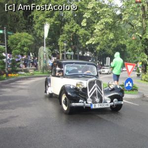 [P09] Parada masinilor de epoca » foto by Michi
 - 
<span class="allrVoted glyphicon glyphicon-heart hidden" id="av980472"></span>
<a class="m-l-10 hidden" id="sv980472" onclick="voting_Foto_DelVot(,980472,14695)" role="button">șterge vot <span class="glyphicon glyphicon-remove"></span></a>
<a id="v9980472" class=" c-red"  onclick="voting_Foto_SetVot(980472)" role="button"><span class="glyphicon glyphicon-heart-empty"></span> <b>LIKE</b> = Votează poza</a> <img class="hidden"  id="f980472W9" src="/imagini/loader.gif" border="0" /><span class="AjErrMes hidden" id="e980472ErM"></span>