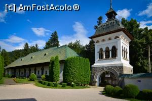 [P02] Manastirea Sinaia » foto by Remicade
 - 
<span class="allrVoted glyphicon glyphicon-heart hidden" id="av775204"></span>
<a class="m-l-10 hidden" id="sv775204" onclick="voting_Foto_DelVot(,775204,14696)" role="button">șterge vot <span class="glyphicon glyphicon-remove"></span></a>
<a id="v9775204" class=" c-red"  onclick="voting_Foto_SetVot(775204)" role="button"><span class="glyphicon glyphicon-heart-empty"></span> <b>LIKE</b> = Votează poza</a> <img class="hidden"  id="f775204W9" src="/imagini/loader.gif" border="0" /><span class="AjErrMes hidden" id="e775204ErM"></span>