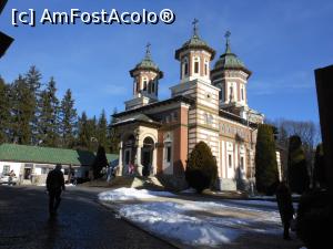 [P30] Mănăstirea Sinaia - A doua vizită, după o lună, la început de iarnă.  » foto by iulianic
 - 
<span class="allrVoted glyphicon glyphicon-heart hidden" id="av1035913"></span>
<a class="m-l-10 hidden" id="sv1035913" onclick="voting_Foto_DelVot(,1035913,14696)" role="button">șterge vot <span class="glyphicon glyphicon-remove"></span></a>
<a id="v91035913" class=" c-red"  onclick="voting_Foto_SetVot(1035913)" role="button"><span class="glyphicon glyphicon-heart-empty"></span> <b>LIKE</b> = Votează poza</a> <img class="hidden"  id="f1035913W9" src="/imagini/loader.gif" border="0" /><span class="AjErrMes hidden" id="e1035913ErM"></span>