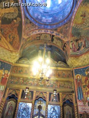 [P14] Interior Biserica Veche . Catapeteasma » foto by Michi
 - 
<span class="allrVoted glyphicon glyphicon-heart hidden" id="av1330423"></span>
<a class="m-l-10 hidden" id="sv1330423" onclick="voting_Foto_DelVot(,1330423,14696)" role="button">șterge vot <span class="glyphicon glyphicon-remove"></span></a>
<a id="v91330423" class=" c-red"  onclick="voting_Foto_SetVot(1330423)" role="button"><span class="glyphicon glyphicon-heart-empty"></span> <b>LIKE</b> = Votează poza</a> <img class="hidden"  id="f1330423W9" src="/imagini/loader.gif" border="0" /><span class="AjErrMes hidden" id="e1330423ErM"></span>