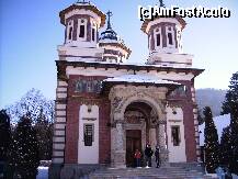 [P22] O ultima privire asupra Bisericii si parasim curtea Manastirii Sinaia. » foto by anadragusin
 - 
<span class="allrVoted glyphicon glyphicon-heart hidden" id="av193911"></span>
<a class="m-l-10 hidden" id="sv193911" onclick="voting_Foto_DelVot(,193911,14696)" role="button">șterge vot <span class="glyphicon glyphicon-remove"></span></a>
<a id="v9193911" class=" c-red"  onclick="voting_Foto_SetVot(193911)" role="button"><span class="glyphicon glyphicon-heart-empty"></span> <b>LIKE</b> = Votează poza</a> <img class="hidden"  id="f193911W9" src="/imagini/loader.gif" border="0" /><span class="AjErrMes hidden" id="e193911ErM"></span>