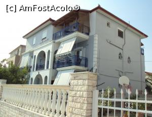 [P01] Villa Ionio - exteriorul.  » foto by Carmen Ion
 - 
<span class="allrVoted glyphicon glyphicon-heart hidden" id="av938546"></span>
<a class="m-l-10 hidden" id="sv938546" onclick="voting_Foto_DelVot(,938546,14707)" role="button">șterge vot <span class="glyphicon glyphicon-remove"></span></a>
<a id="v9938546" class=" c-red"  onclick="voting_Foto_SetVot(938546)" role="button"><span class="glyphicon glyphicon-heart-empty"></span> <b>LIKE</b> = Votează poza</a> <img class="hidden"  id="f938546W9" src="/imagini/loader.gif" border="0" /><span class="AjErrMes hidden" id="e938546ErM"></span>