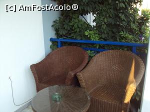 [P07] Fotoliile de răchită și măsuța de pe verandă.  » foto by Carmen Ion
 - 
<span class="allrVoted glyphicon glyphicon-heart hidden" id="av938555"></span>
<a class="m-l-10 hidden" id="sv938555" onclick="voting_Foto_DelVot(,938555,14707)" role="button">șterge vot <span class="glyphicon glyphicon-remove"></span></a>
<a id="v9938555" class=" c-red"  onclick="voting_Foto_SetVot(938555)" role="button"><span class="glyphicon glyphicon-heart-empty"></span> <b>LIKE</b> = Votează poza</a> <img class="hidden"  id="f938555W9" src="/imagini/loader.gif" border="0" /><span class="AjErrMes hidden" id="e938555ErM"></span>