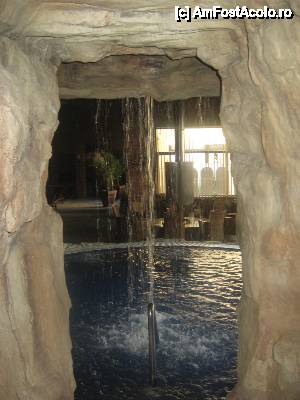 [P10] Aceasta mica pestera, face trecerea intre doua bazine circulare cu bai jacuzzi » foto by dorgo
 - 
<span class="allrVoted glyphicon glyphicon-heart hidden" id="av443253"></span>
<a class="m-l-10 hidden" id="sv443253" onclick="voting_Foto_DelVot(,443253,14708)" role="button">șterge vot <span class="glyphicon glyphicon-remove"></span></a>
<a id="v9443253" class=" c-red"  onclick="voting_Foto_SetVot(443253)" role="button"><span class="glyphicon glyphicon-heart-empty"></span> <b>LIKE</b> = Votează poza</a> <img class="hidden"  id="f443253W9" src="/imagini/loader.gif" border="0" /><span class="AjErrMes hidden" id="e443253ErM"></span>