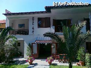 [P02] Hotel Irini, Psakoudia, un hotel decent » foto by Lyssys
 - 
<span class="allrVoted glyphicon glyphicon-heart hidden" id="av443633"></span>
<a class="m-l-10 hidden" id="sv443633" onclick="voting_Foto_DelVot(,443633,14719)" role="button">șterge vot <span class="glyphicon glyphicon-remove"></span></a>
<a id="v9443633" class=" c-red"  onclick="voting_Foto_SetVot(443633)" role="button"><span class="glyphicon glyphicon-heart-empty"></span> <b>LIKE</b> = Votează poza</a> <img class="hidden"  id="f443633W9" src="/imagini/loader.gif" border="0" /><span class="AjErrMes hidden" id="e443633ErM"></span>