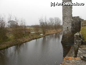 [P20] Irlanda - raul Boyne vazut din curtea Castelului Trim » foto by Diaura*
 - 
<span class="allrVoted glyphicon glyphicon-heart hidden" id="av443951"></span>
<a class="m-l-10 hidden" id="sv443951" onclick="voting_Foto_DelVot(,443951,14730)" role="button">șterge vot <span class="glyphicon glyphicon-remove"></span></a>
<a id="v9443951" class=" c-red"  onclick="voting_Foto_SetVot(443951)" role="button"><span class="glyphicon glyphicon-heart-empty"></span> <b>LIKE</b> = Votează poza</a> <img class="hidden"  id="f443951W9" src="/imagini/loader.gif" border="0" /><span class="AjErrMes hidden" id="e443951ErM"></span>
