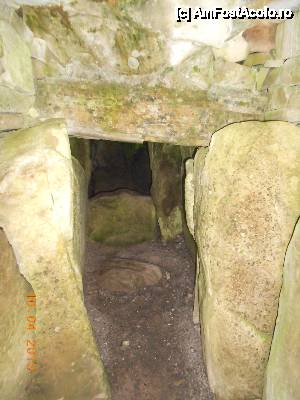 [P34] Irlanda - Loughcrew, in interiorul mormantulului ' T ' » foto by Diaura*
 - 
<span class="allrVoted glyphicon glyphicon-heart hidden" id="av443986"></span>
<a class="m-l-10 hidden" id="sv443986" onclick="voting_Foto_DelVot(,443986,14730)" role="button">șterge vot <span class="glyphicon glyphicon-remove"></span></a>
<a id="v9443986" class=" c-red"  onclick="voting_Foto_SetVot(443986)" role="button"><span class="glyphicon glyphicon-heart-empty"></span> <b>LIKE</b> = Votează poza</a> <img class="hidden"  id="f443986W9" src="/imagini/loader.gif" border="0" /><span class="AjErrMes hidden" id="e443986ErM"></span>
