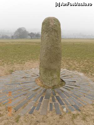 [P09] Irlanda - Hil of Tara, Fall Lia (Piatra destinului)  » foto by Diaura*
 - 
<span class="allrVoted glyphicon glyphicon-heart hidden" id="av443919"></span>
<a class="m-l-10 hidden" id="sv443919" onclick="voting_Foto_DelVot(,443919,14730)" role="button">șterge vot <span class="glyphicon glyphicon-remove"></span></a>
<a id="v9443919" class=" c-red"  onclick="voting_Foto_SetVot(443919)" role="button"><span class="glyphicon glyphicon-heart-empty"></span> <b>LIKE</b> = Votează poza</a> <img class="hidden"  id="f443919W9" src="/imagini/loader.gif" border="0" /><span class="AjErrMes hidden" id="e443919ErM"></span>